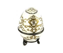 S. Pietroburgo style small porcelain white egg with gold color decoration, art 0706500