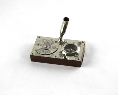 Penholder with compass and perpetual calendar, art 0146300