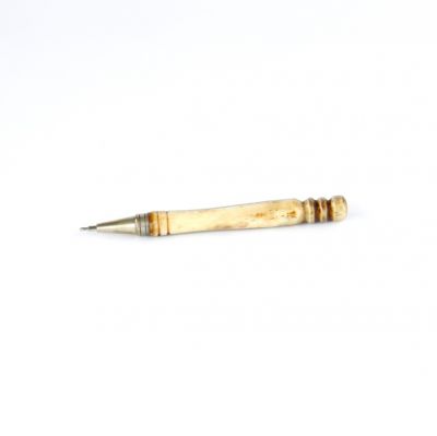 pen made out of horn - light color (at least, art 0199500
