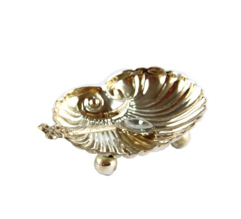 shell shaped bowl with teaspoon, art 0408600