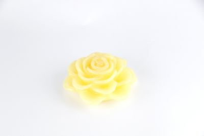 white rose shaped candle, art 8300109W