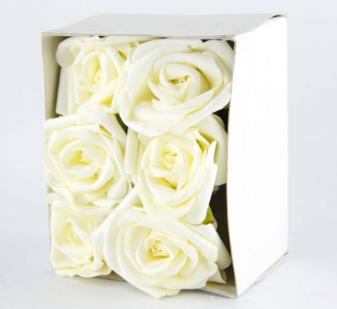 white roses (at least 6pieces), art 830002B